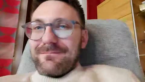 ben00189 online show from 10/17/25, 08:44