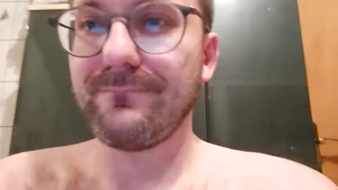 ben00189 online show from 10/28/25, 06:43