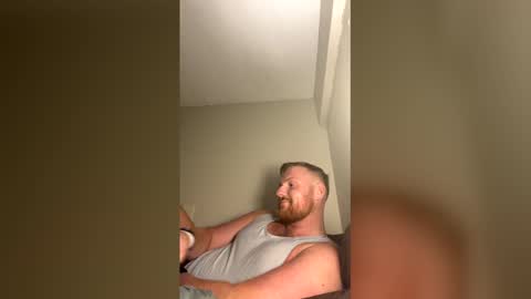 Snapshot of ben_dover10 chatting on 03/17/26, 05:44 Ben online show from 03/17/26, 05:44