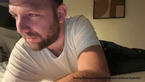 Snapshot of ben_nm chatting on 11/07/25, 02:11 Ben N. online show from 11/07/25, 02:11