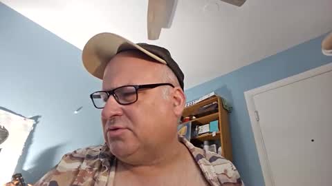 Snapshot of bendavewill chatting on 02/19/26, 10:11 Bendavewill online show from 02/19/26, 10:11