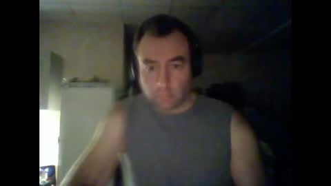 Snapshot of bengi1984 chatting on 12/30/24, 02:20 Robert  1984 online show from 12/30/24, 02:20
