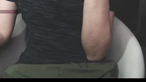 Snapshot of benijamin chatting on 02/01/26, 09:24 benijamin online show from 02/01/26, 09:24