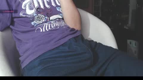 Snapshot of benijamin chatting on 03/08/26, 09:40 benijamin online show from 03/08/26, 09:40