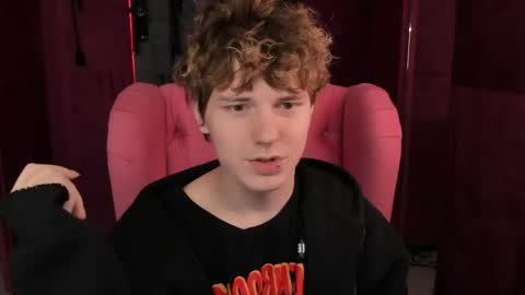 Snapshot of benjamin_harris chatting on 05/07/26, 10:53 Benjamin online show from 05/07/26, 10:53