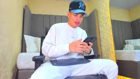 BENJAMIN online show from 11/16/25, 05:51