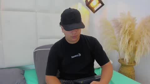 bennett_alejoo online show from 09/22/25, 10:56