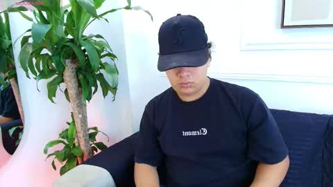 bennett_alejoo online show from 10/01/25, 06:36