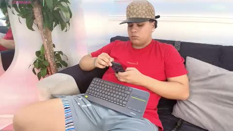 bennett_alejoo online show from 10/05/25, 06:28