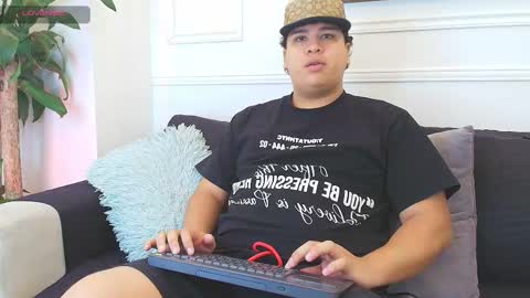 bennett_alejoo online show from 11/01/25, 06:21