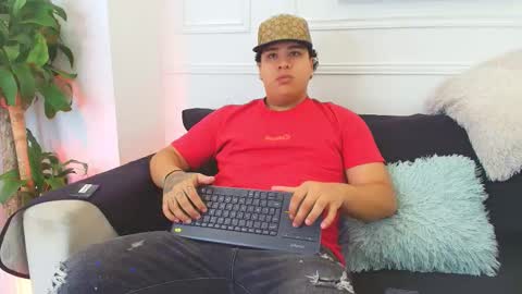 bennett_alejoo online show from 11/05/25, 07:03