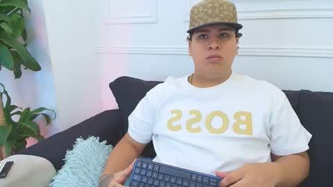 bennett_alejoo online show from 11/26/25, 06:53