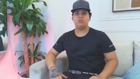 bennett_alejoo online show from 12/05/25, 07:21