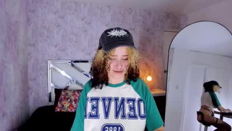 benny_wilson online show from 09/17/25, 03:41