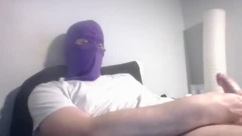 Snapshot of bennybueno chatting on 03/05/26, 04:52 bennybueno online show from 03/05/26, 04:52