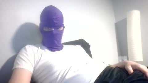 Snapshot of bennybueno chatting on 03/14/26, 12:28 bennybueno online show from 03/14/26, 12:28