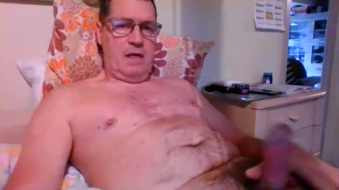 Snapshot of bennybutterfly007 chatting on 01/15/26, 12:54 bennybutterfly007 online show from 01/15/26, 12:54