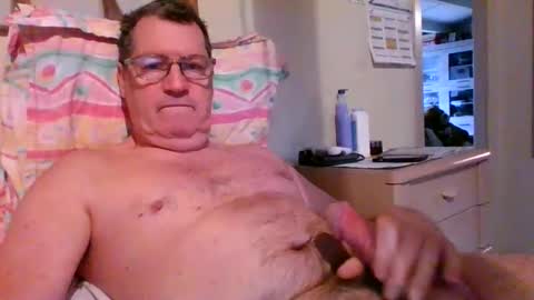 Snapshot of bennybutterfly007 chatting on 02/03/26, 12:21 bennybutterfly007 online show from 02/03/26, 12:21