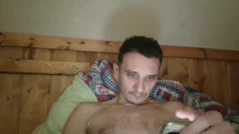 Snapshot of bennymn chatting on 02/21/25, 02:39 benny and innocentvixon online show from 02/21/25, 02:39