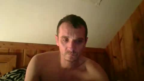 Snapshot of bennymn chatting on 12/16/25, 07:13 benny and innocentvixon online show from 12/16/25, 07:13