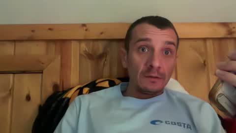 Snapshot of bennymn chatting on 05/08/26, 01:38 benny and innocentvixon online show from 05/08/26, 01:38