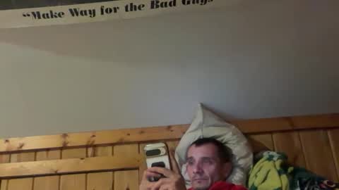 Snapshot of bennymn chatting on 05/10/26, 02:28 benny and innocentvixon online show from 05/10/26, 02:28