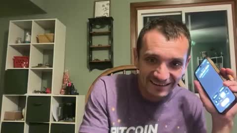 Snapshot of bennymn chatting on 05/28/26, 02:42 benny and innocentvixon online show from 05/28/26, 02:42