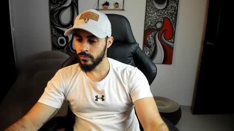 Snapshot of benpatrick69 chatting on 02/01/25, 10:02 ben online show from 02/01/25, 10:02