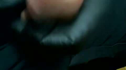 Snapshot of bensohard4u chatting on 02/19/25, 05:27 bensohard4u online show from 02/19/25, 05:27