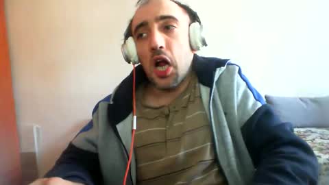 bentish online show from 12/23/24, 09:16