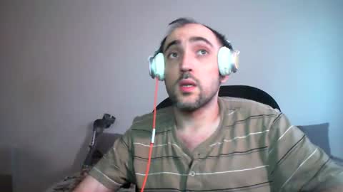 bentish online show from 12/25/24, 02:02