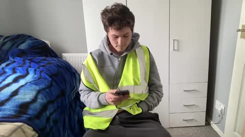 Snapshot of benwardle123 chatting on 03/10/25, 02:37 READ MY BIO ---  --- READ MY BIO online show from 03/10/25, 02:37