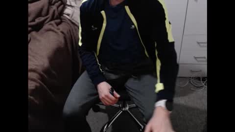 READ MY BIO ---  --- READ MY BIO online show from 11/04/25, 06:18