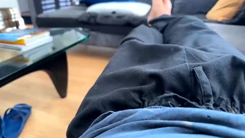 Snapshot of benz10001 chatting on 09/21/25, 12:51 benz10001 online show from 09/21/25, 12:51