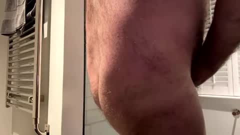 Snapshot of benz10001 chatting on 11/07/25, 04:12 benz10001 online show from 11/07/25, 04:12