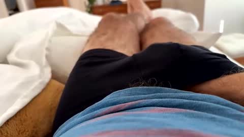 Snapshot of benz10001 chatting on 11/27/25, 02:52 benz10001 online show from 11/27/25, 02:52