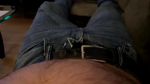 Snapshot of benz10001 chatting on 02/05/26, 03:55 benz10001 online show from 02/05/26, 03:55