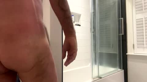 Snapshot of benz10001 chatting on 02/14/26, 04:20 benz10001 online show from 02/14/26, 04:20