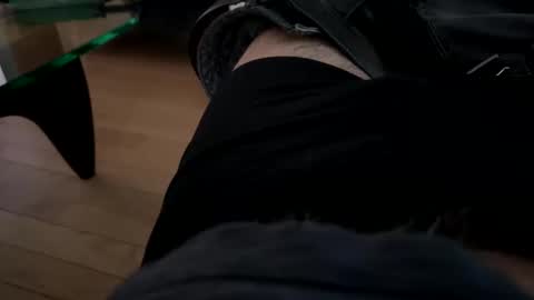 Snapshot of benz10001 chatting on 02/22/26, 09:57 benz10001 online show from 02/22/26, 09:57