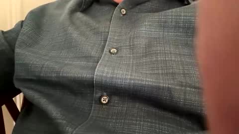 Snapshot of benz10001 chatting on 03/25/26, 12:33 benz10001 online show from 03/25/26, 12:33