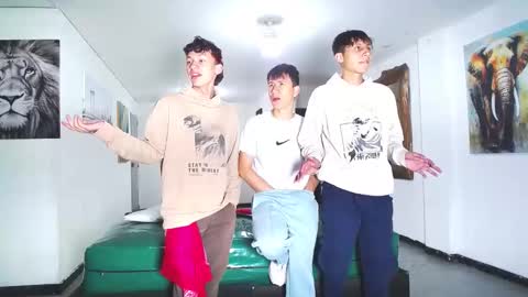 Snapshot of benz_boys chatting on 10/10/25, 12:04 benz boys online show from 10/10/25, 12:04