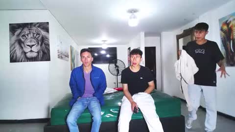 Snapshot of benz_boys chatting on 10/12/25, 12:04 benz boys online show from 10/12/25, 12:04