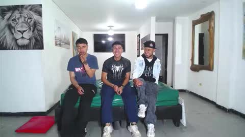 Snapshot of benz_boys chatting on 11/13/25, 11:53 benz boys online show from 11/13/25, 11:53