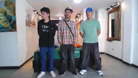 Snapshot of benz_boys chatting on 11/21/25, 11:42 benz boys online show from 11/21/25, 11:42