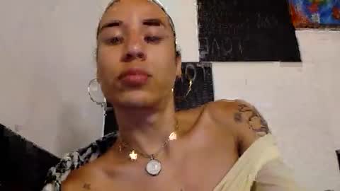 berenice_i online show from 04/24/26, 10:01