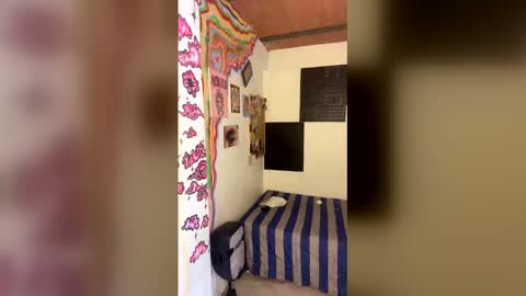 berenice_i online show from 05/25/26, 06:47