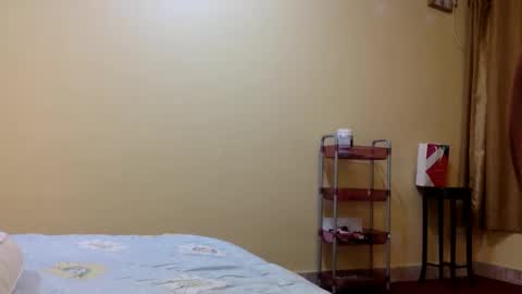 Snapshot of bermudatriangle12 chatting on 10/14/25, 04:30 tixxie online show from 10/14/25, 04:30