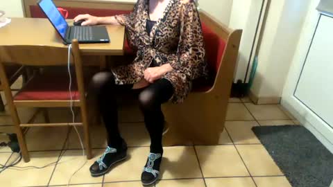 Snapshot of bernadetanylon chatting on 07/23/26, 04:21 Bernadetanylon online show from 07/23/26, 04:21