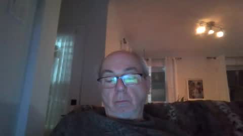 bernard1102 online show from 01/08/25, 11:10