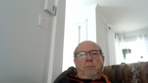 bernard1102 online show from 02/26/25, 02:03